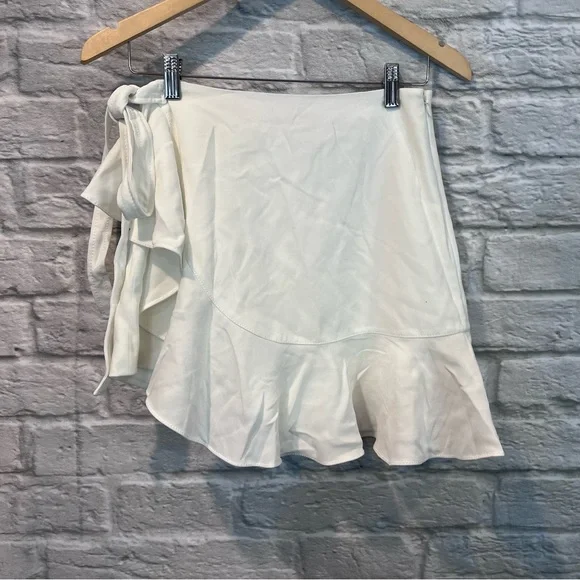 Cinq a Sept Luella Women’s 0 White Ruffle Wrap Skort Skirt